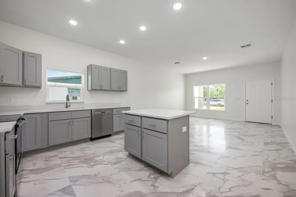 1720 S Deleon Avenue Titusville FL 32780