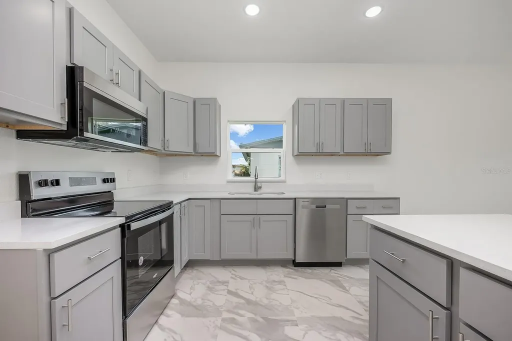 1720 S Deleon Avenue Titusville FL 32780