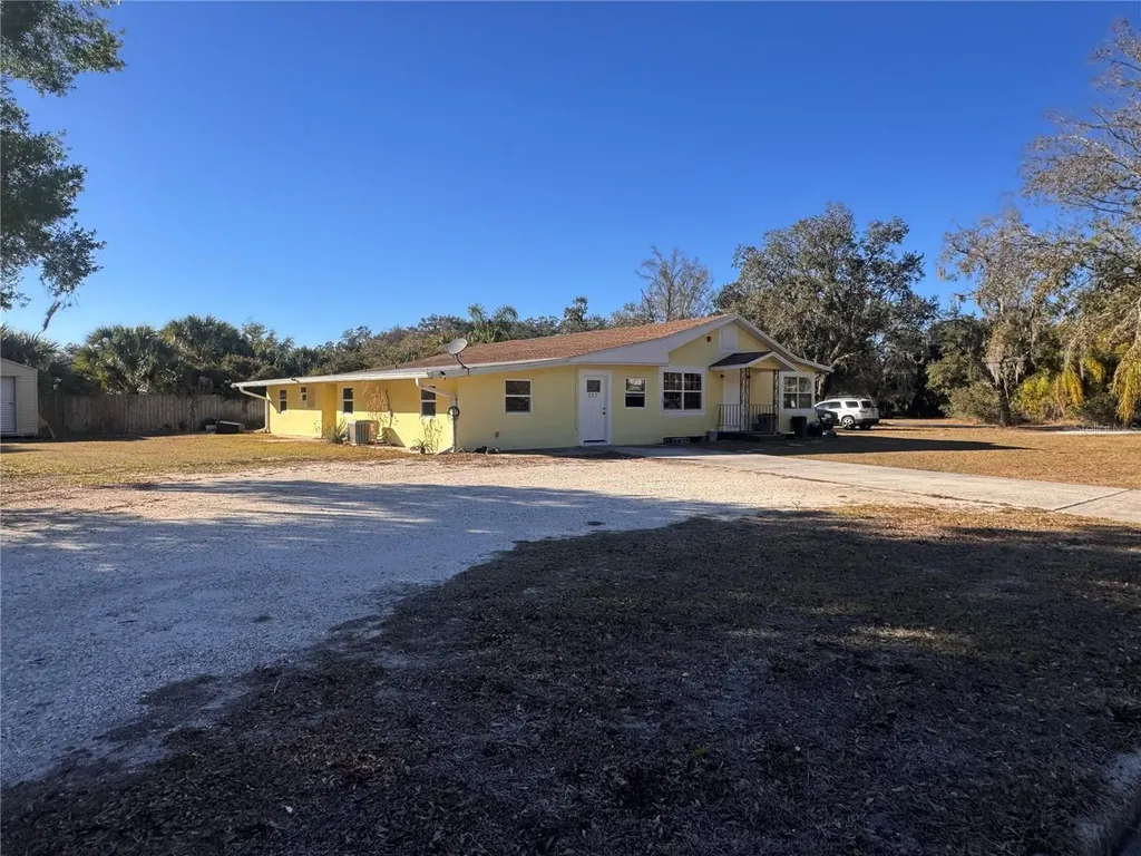 227 Smith Avenue Arcadia FL 34266