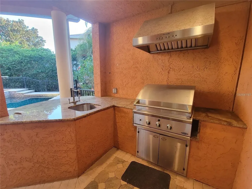 10209 Thurston Groves Boulevard Largo FL 33778