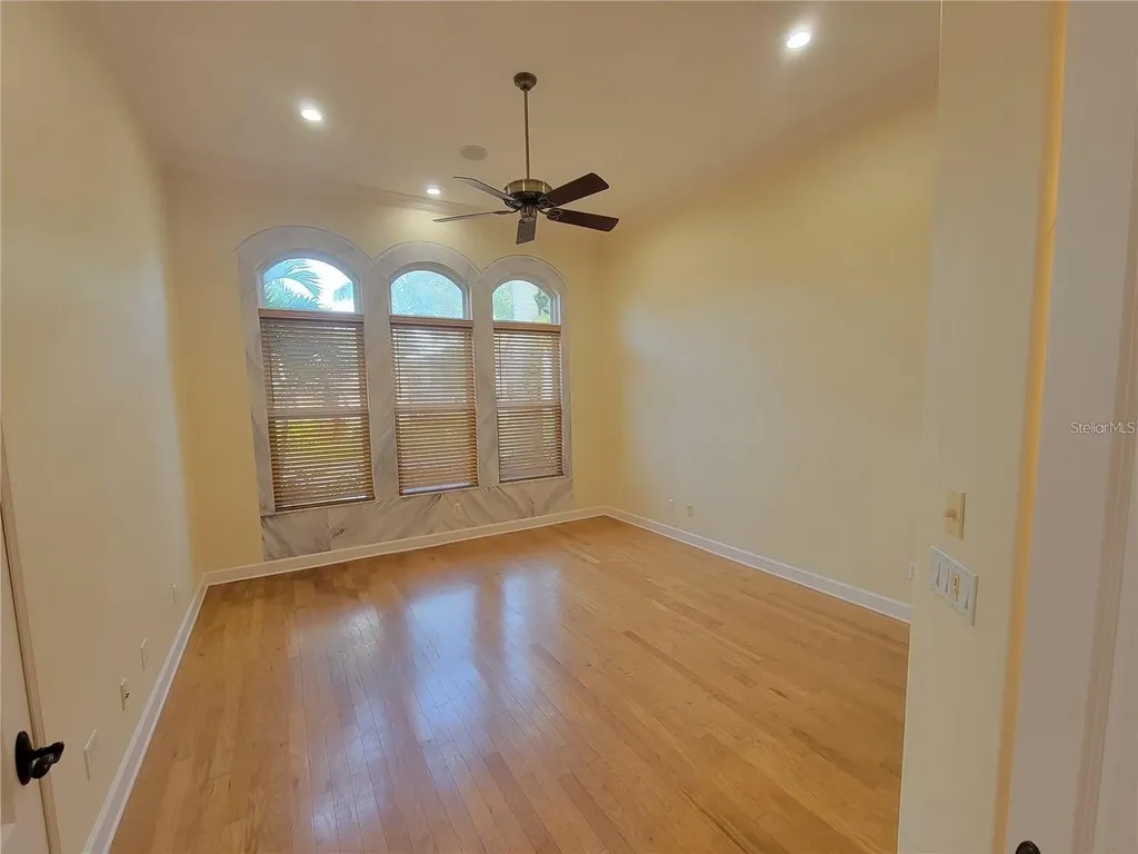 10209 Thurston Groves Boulevard Largo FL 33778