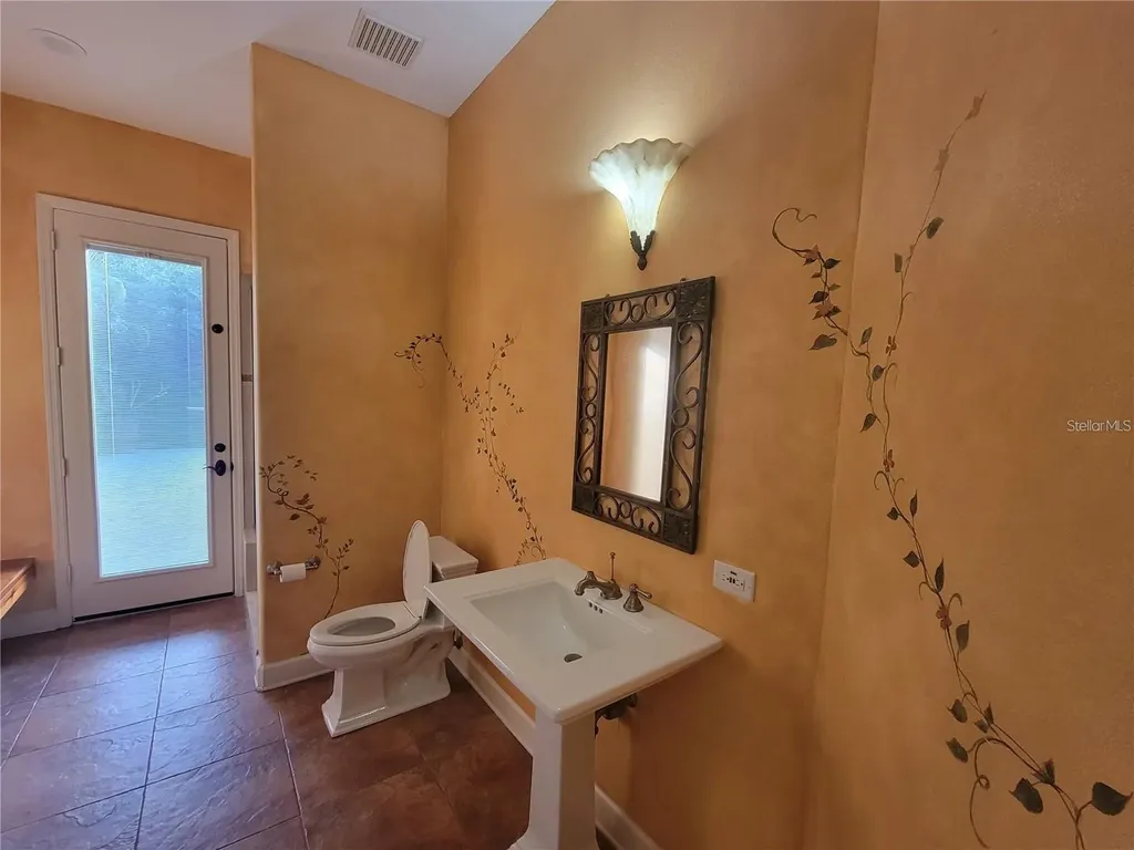 10209 Thurston Groves Boulevard Largo FL 33778