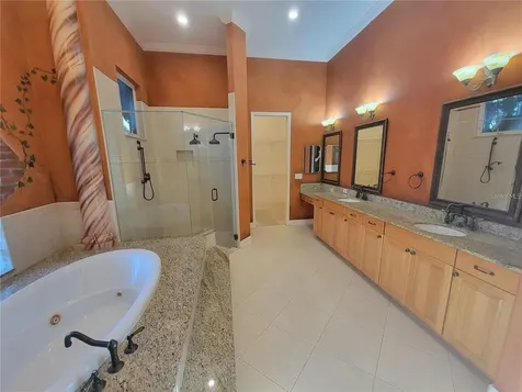 10209 Thurston Groves Boulevard Largo FL 33778