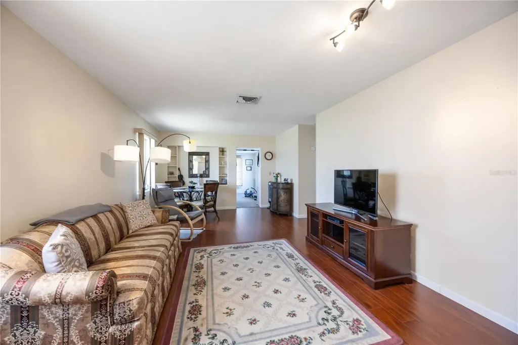 6118 Coral Way Bradenton FL 34207