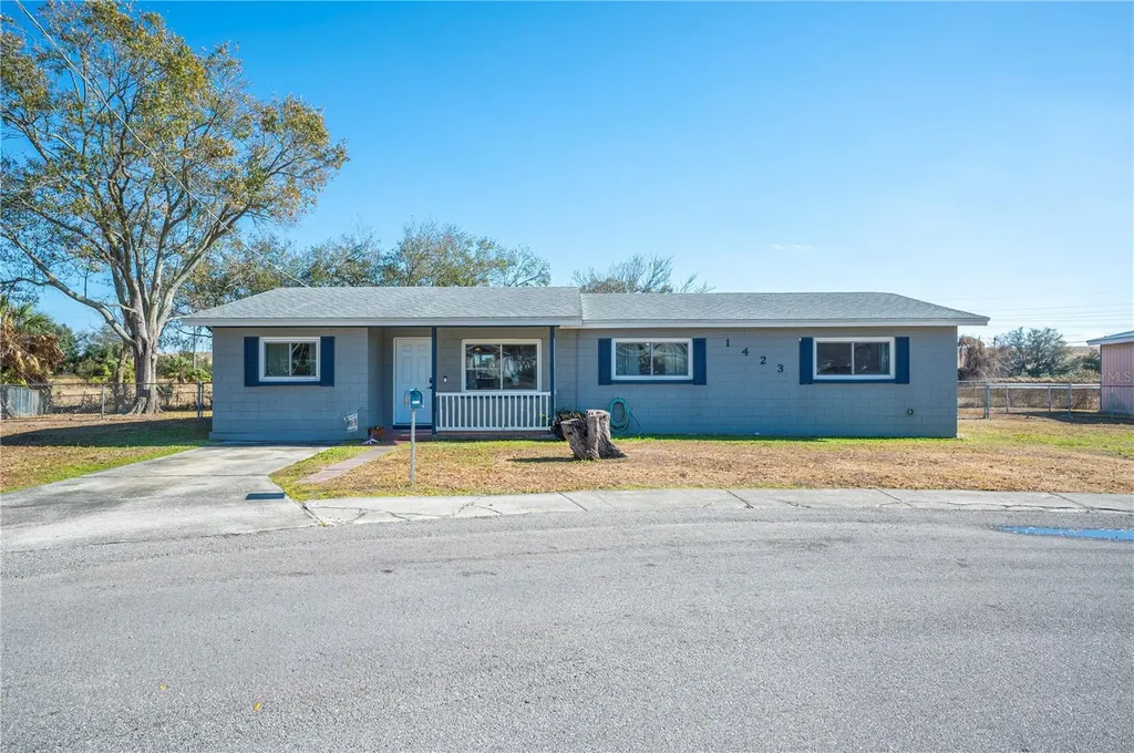 1423 NE 1st Street Mulberry FL 33860