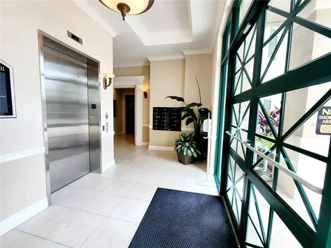 1016 Collier Center Way Naples FL 34110
