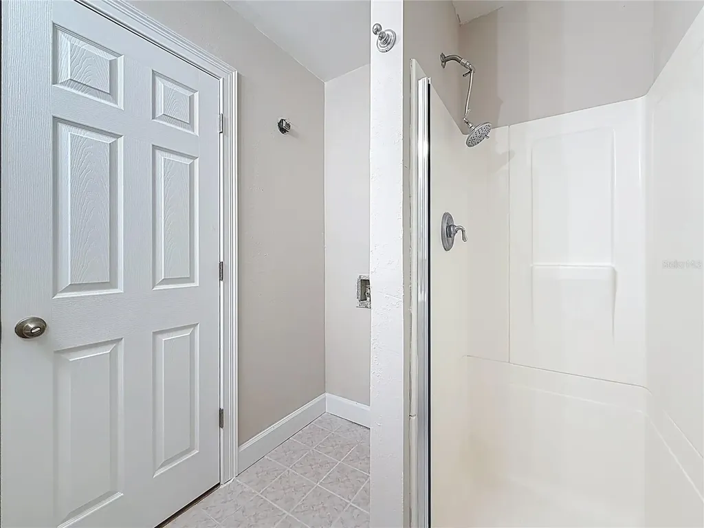 6747 Cape Hatteras Way NE St Petersburg FL 33702