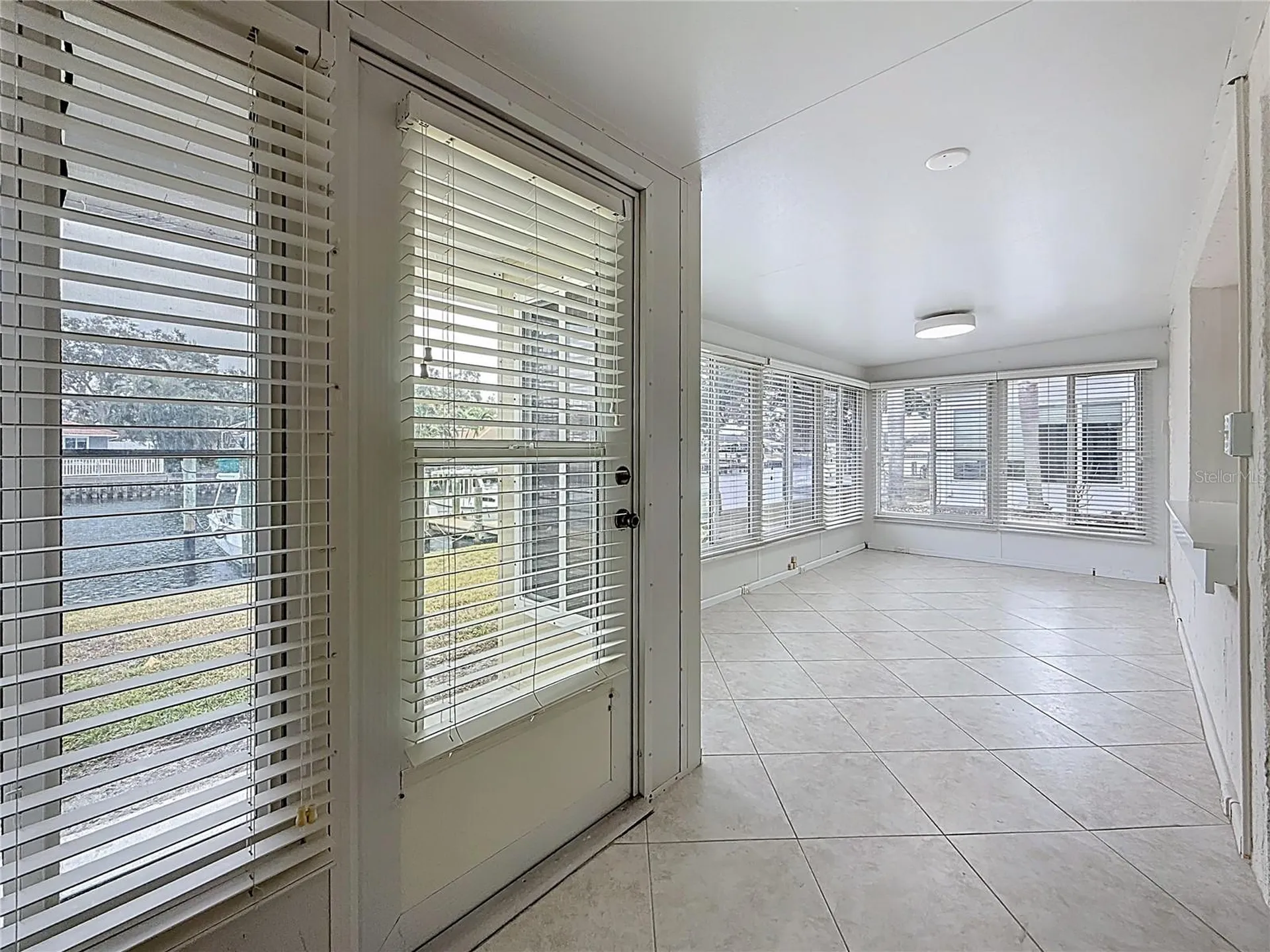 6747 Cape Hatteras Way NE St Petersburg FL 33702