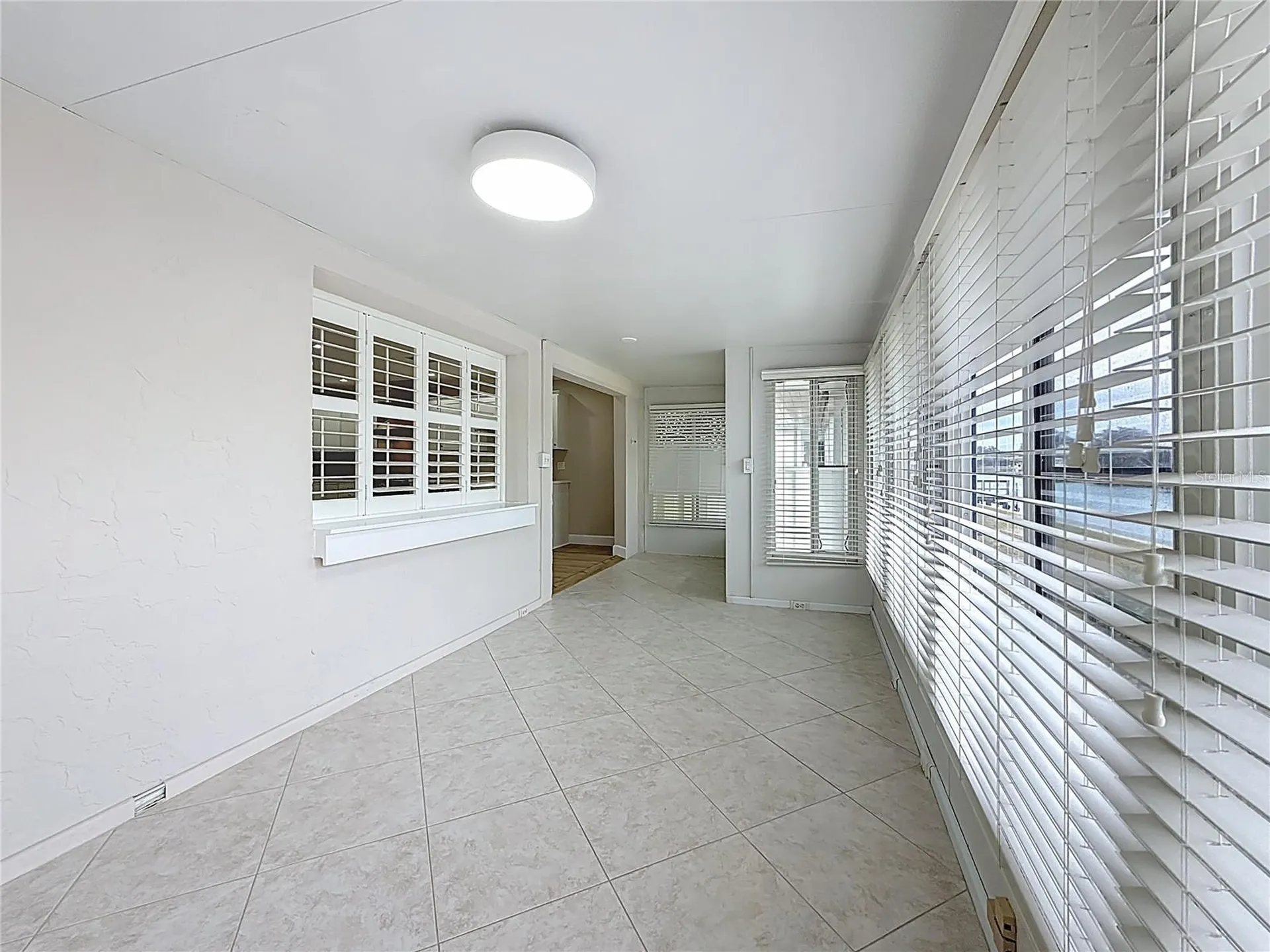 6747 Cape Hatteras Way NE St Petersburg FL 33702