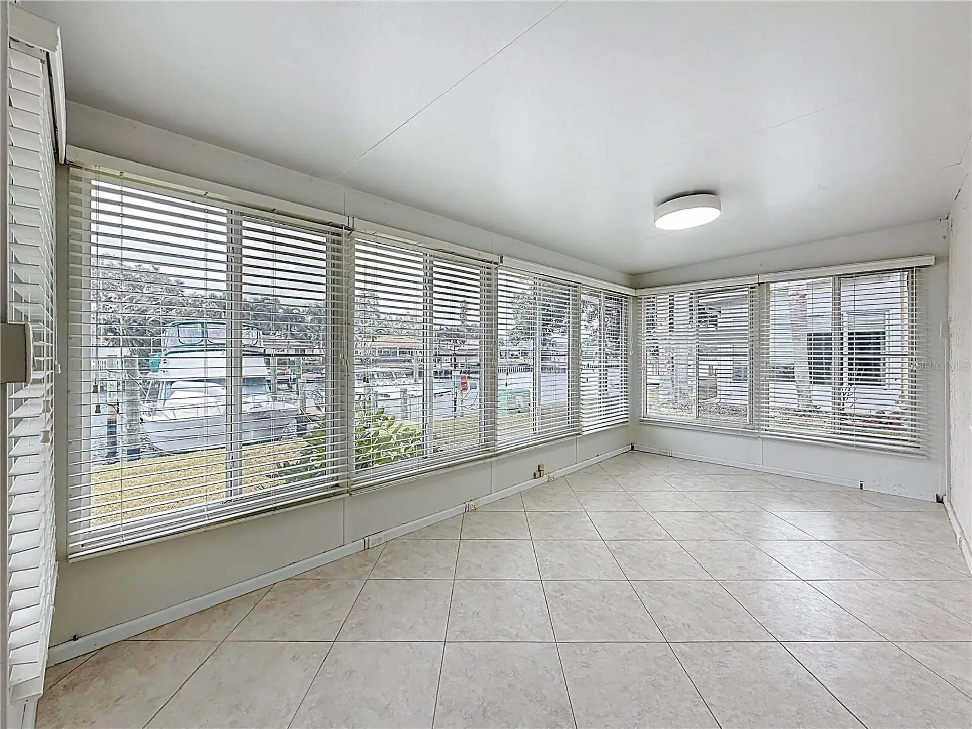 6747 Cape Hatteras Way NE St Petersburg FL 33702