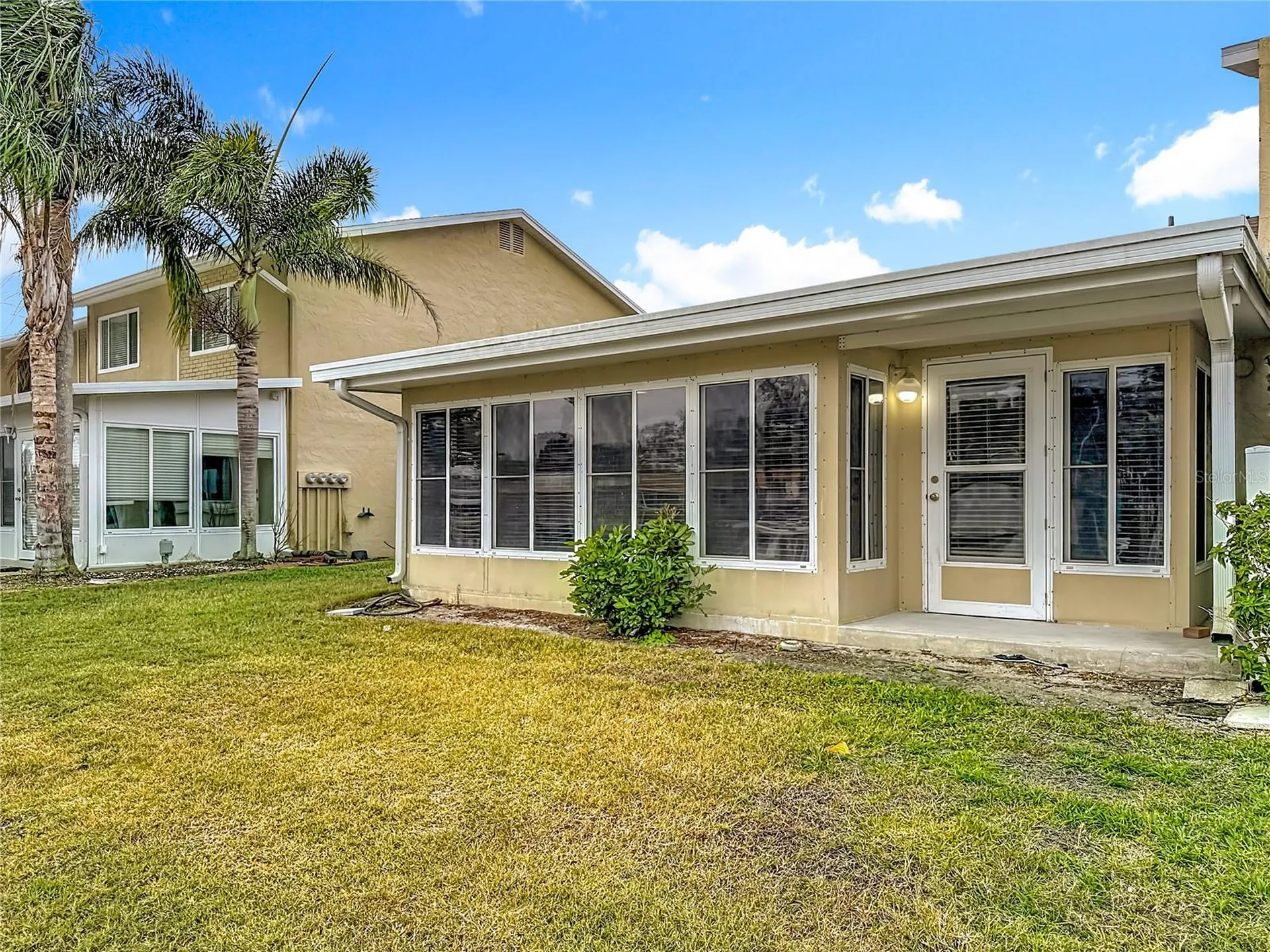 6747 Cape Hatteras Way NE St Petersburg FL 33702