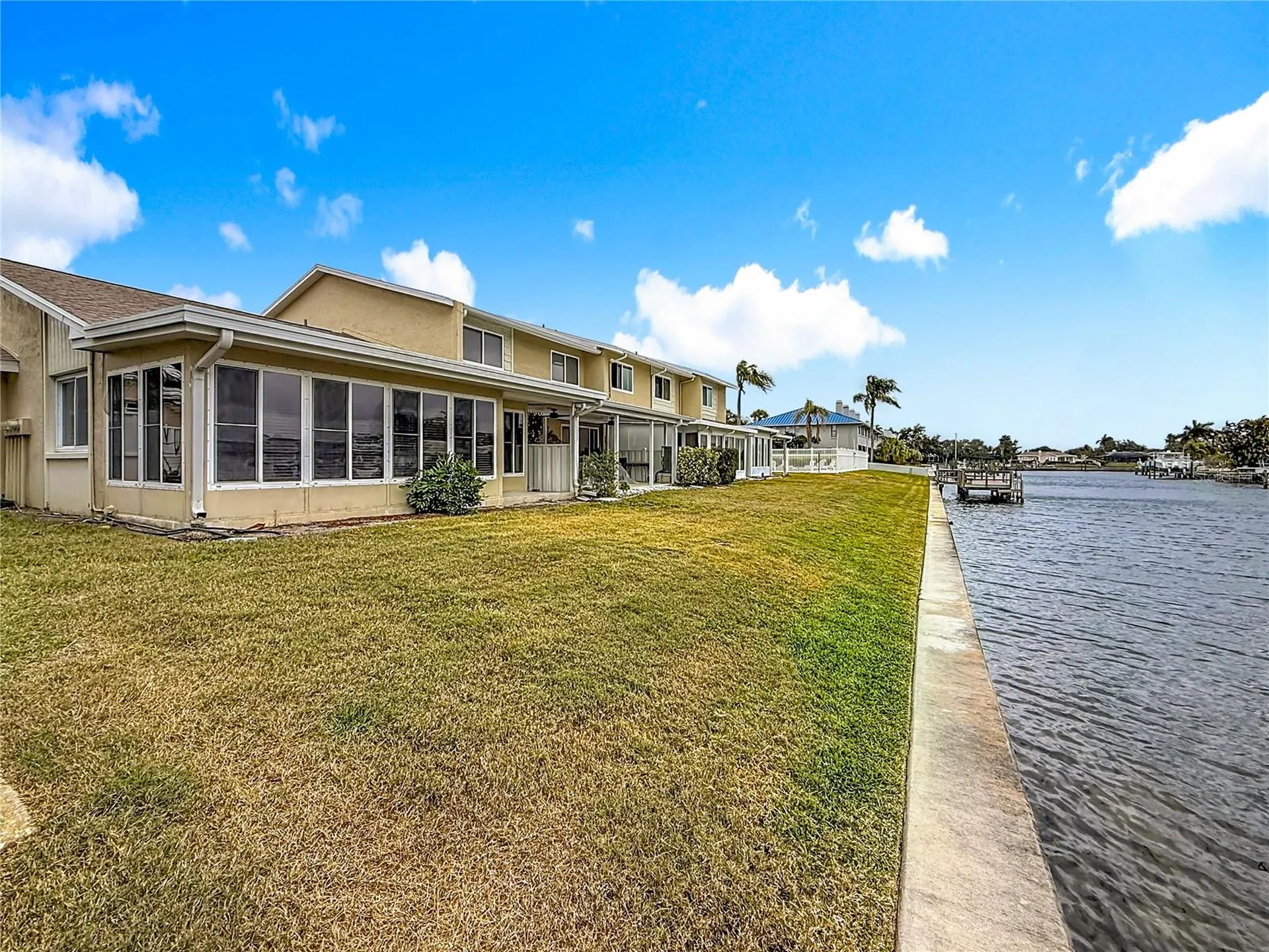 6747 Cape Hatteras Way NE St Petersburg FL 33702