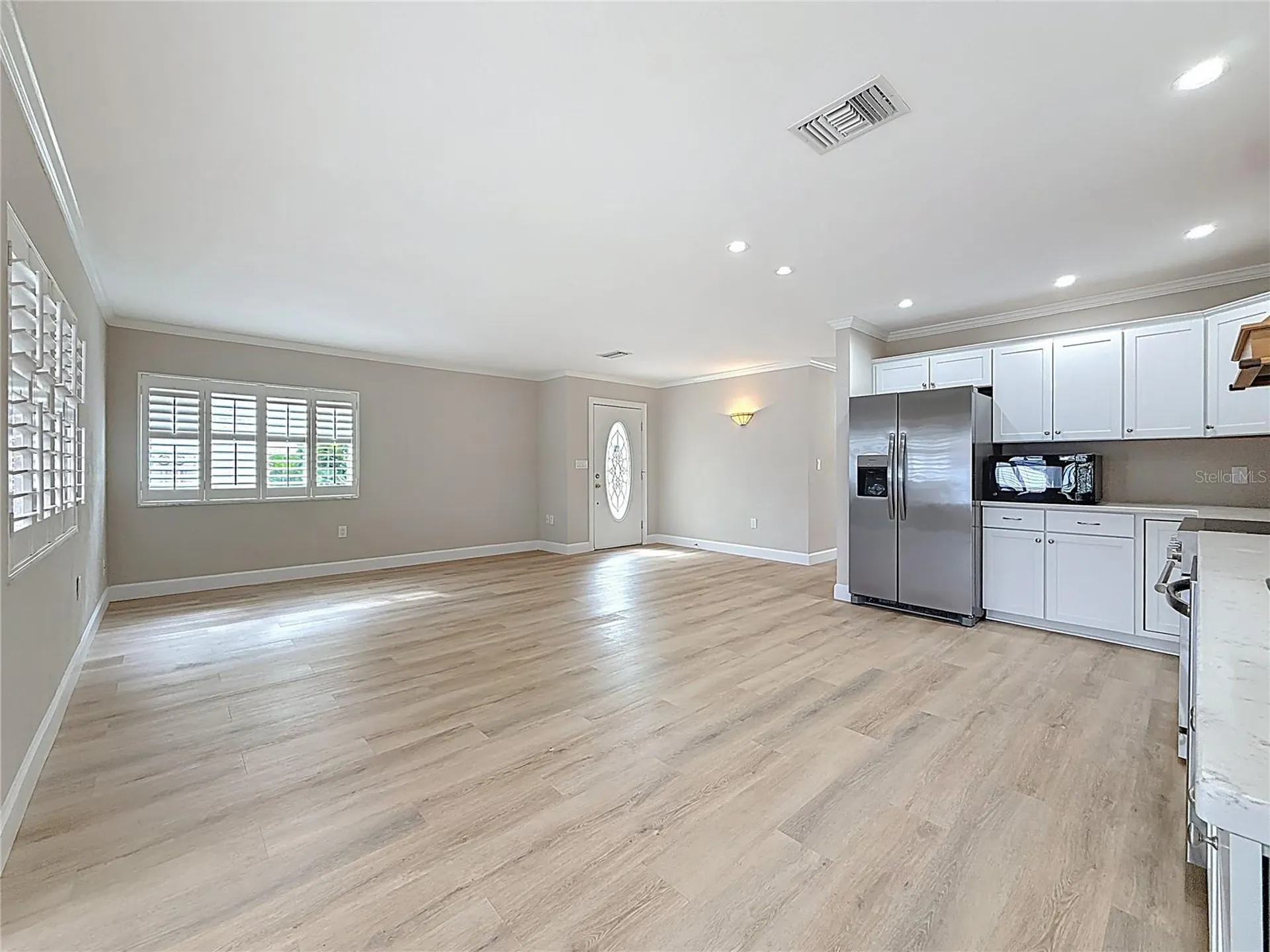 6747 Cape Hatteras Way NE St Petersburg FL 33702