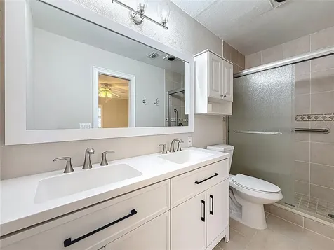 6747 Cape Hatteras Way NE St Petersburg FL 33702