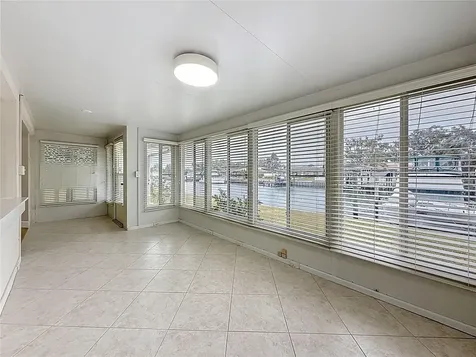 6747 Cape Hatteras Way NE St Petersburg FL 33702