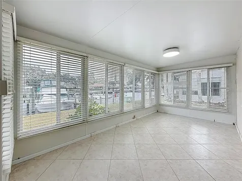 6747 Cape Hatteras Way NE St Petersburg FL 33702