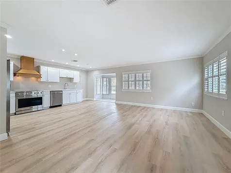 6747 Cape Hatteras Way NE St Petersburg FL 33702