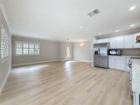 6747 Cape Hatteras Way NE St Petersburg FL 33702