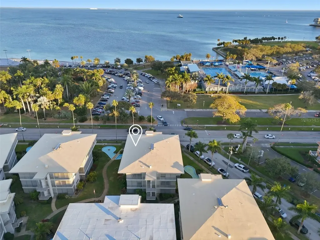1000 N Shore Drive NE St Petersburg FL 33701