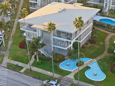 1000 N Shore Drive NE St Petersburg FL 33701