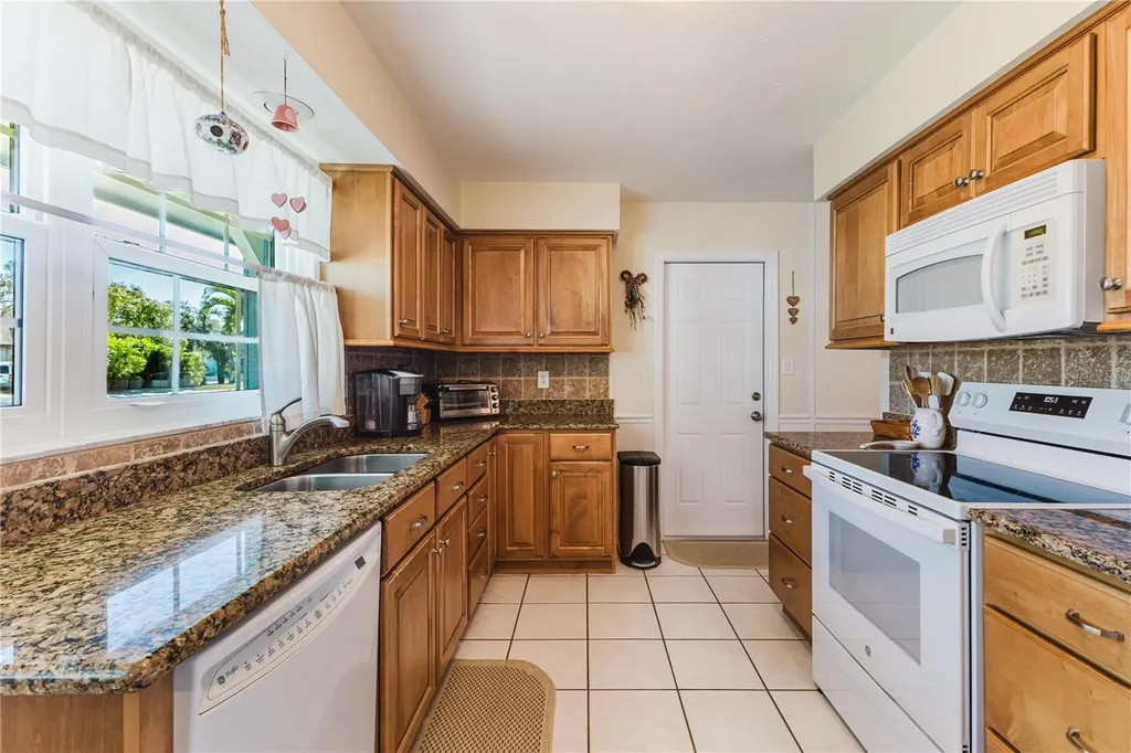 3602 Spainwood Drive Sarasota FL 34232