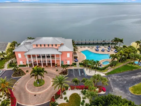 5011 Starfish Drive SE St Petersburg FL 33705