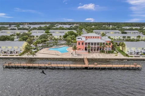 5011 Starfish Drive SE St Petersburg FL 33705