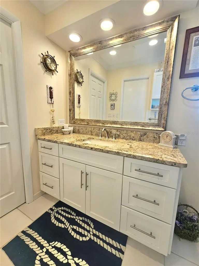 1706 S Lakeside Court Venice FL 34293