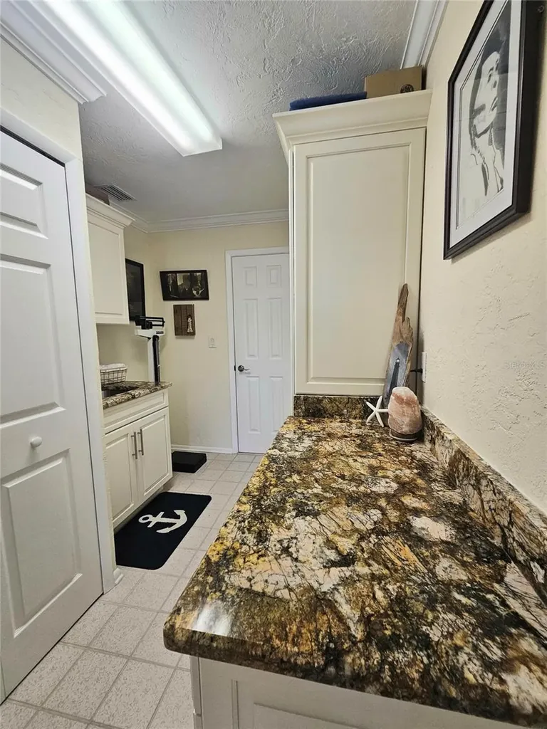 1706 S Lakeside Court Venice FL 34293