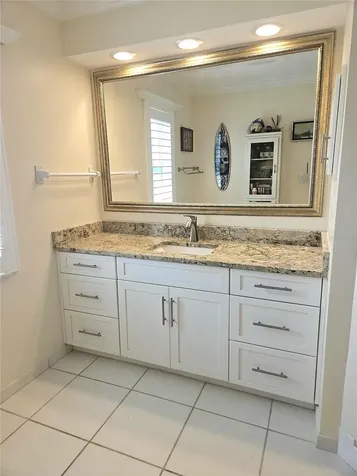 1706 S Lakeside Court Venice FL 34293
