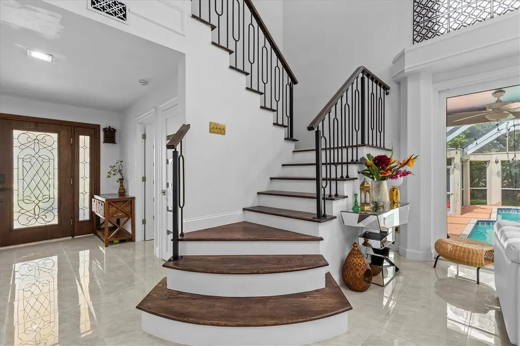 5914 La Rosa Lane Apollo Beach FL 33572