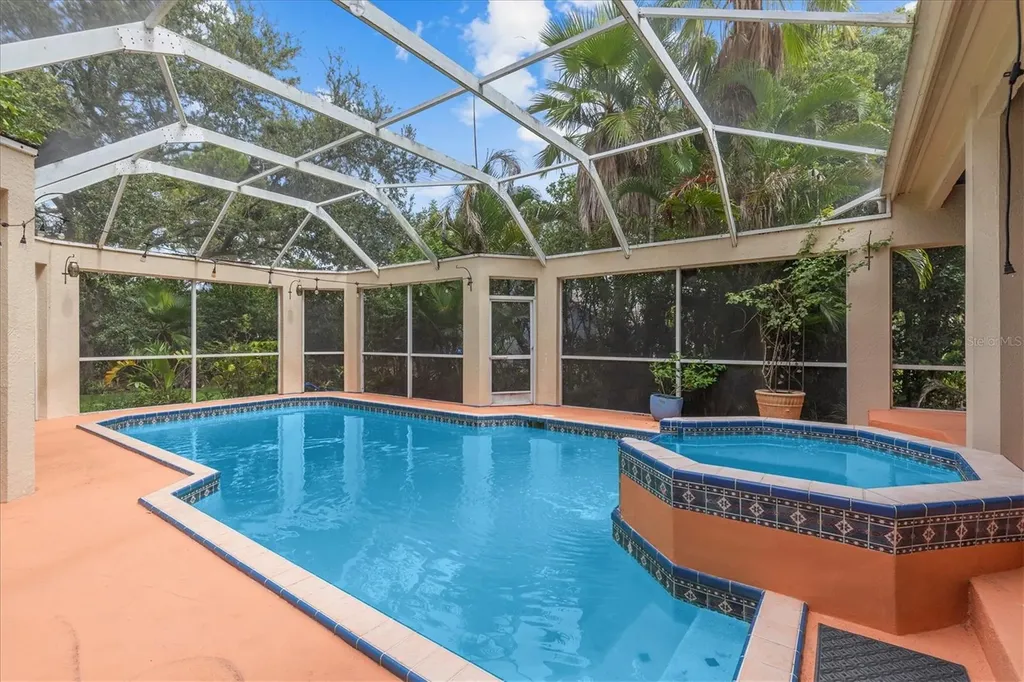 5914 La Rosa Lane Apollo Beach FL 33572