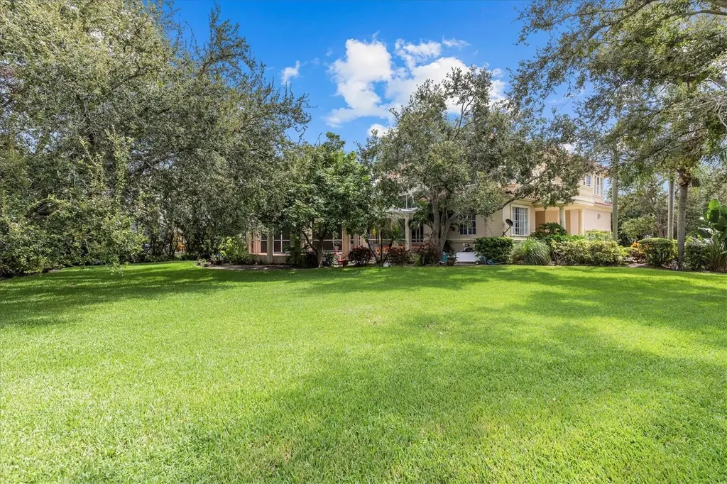 5914 La Rosa Lane Apollo Beach FL 33572