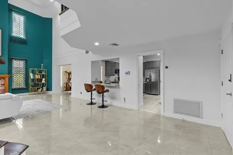 5914 La Rosa Lane Apollo Beach FL 33572