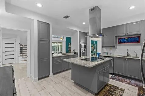 5914 La Rosa Lane Apollo Beach FL 33572