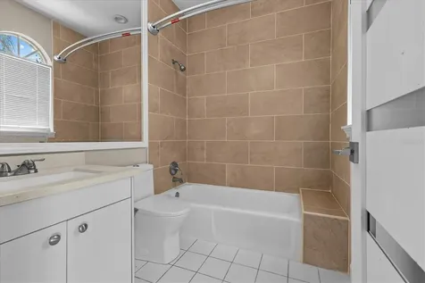 5914 La Rosa Lane Apollo Beach FL 33572