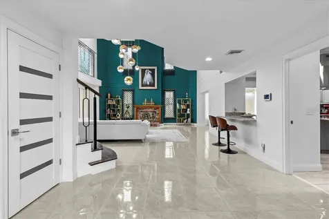 5914 La Rosa Lane Apollo Beach FL 33572