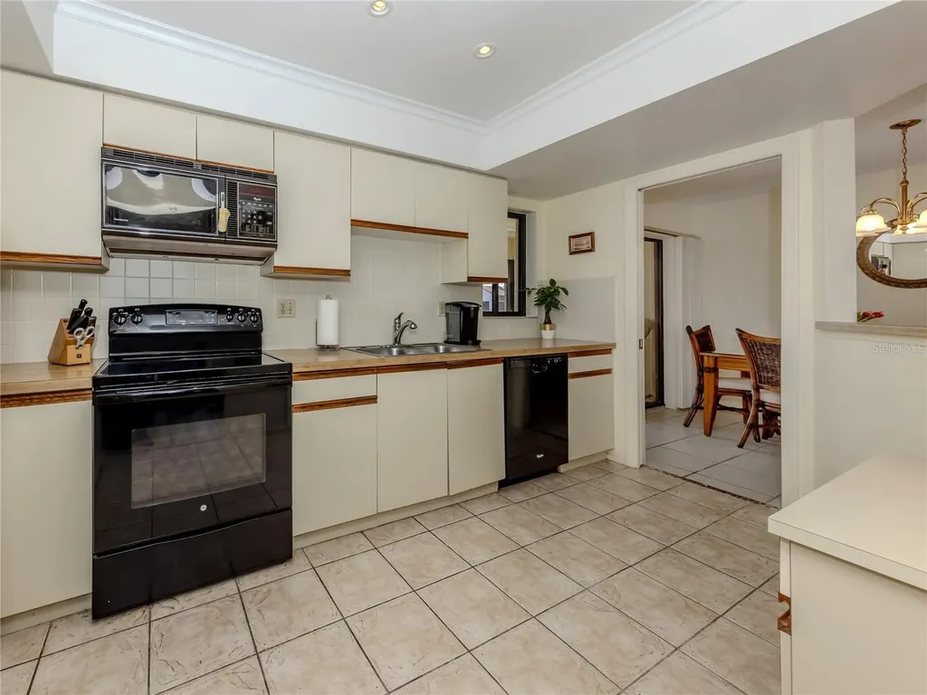 800 Capri Isles Boulevard Venice FL 34292
