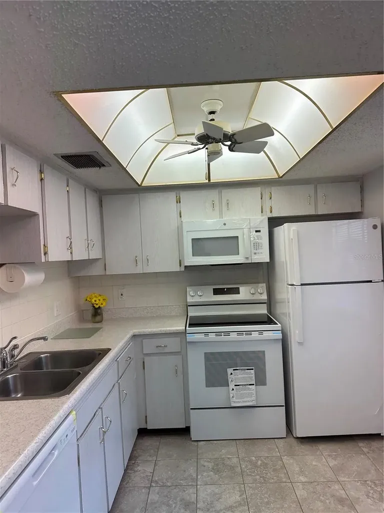 821 Patricia Avenue Dunedin FL 34698