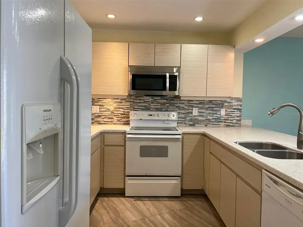 2625 State Road 590 Clearwater FL 33759