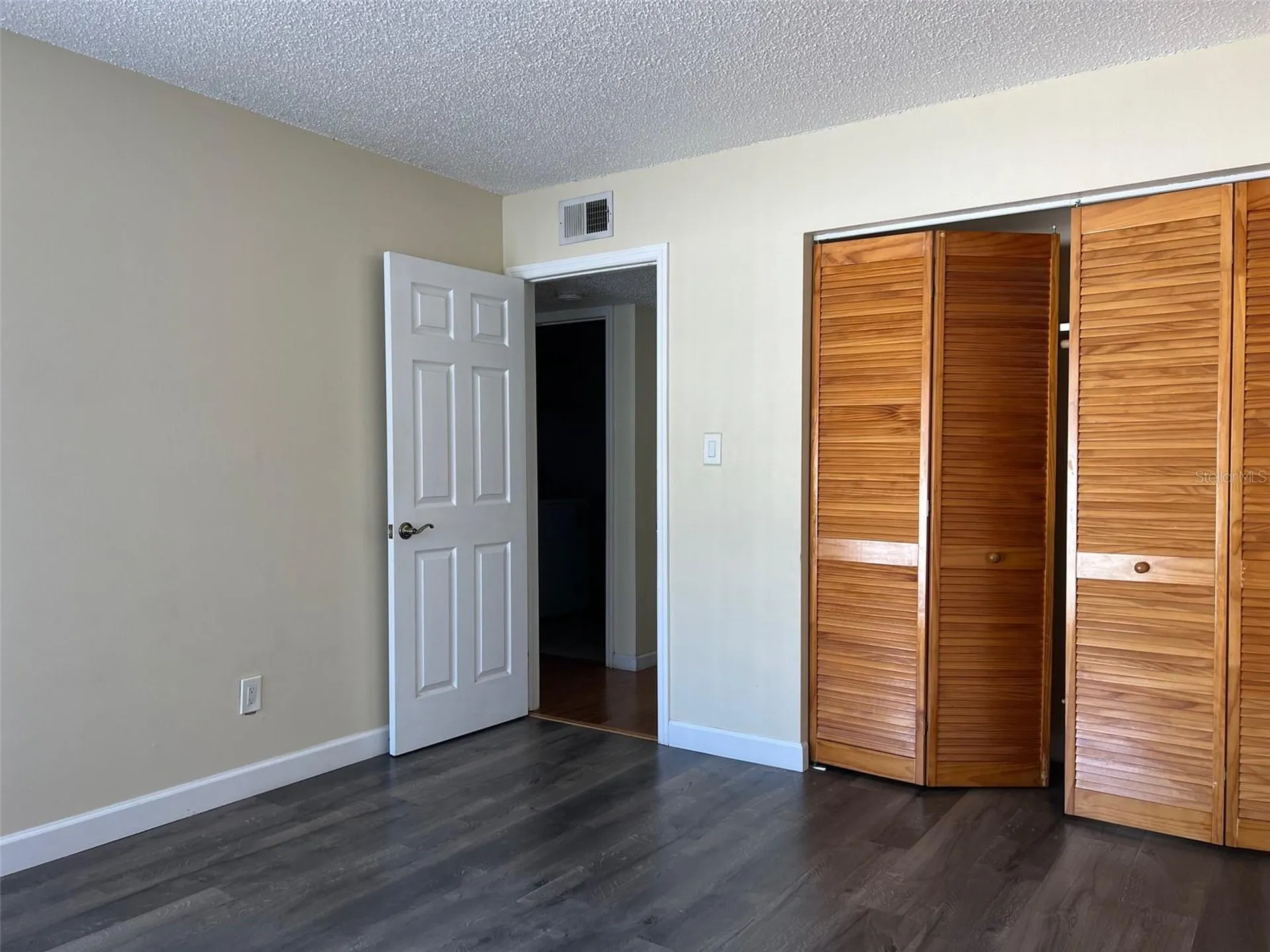 2625 State Road 590 Clearwater FL 33759