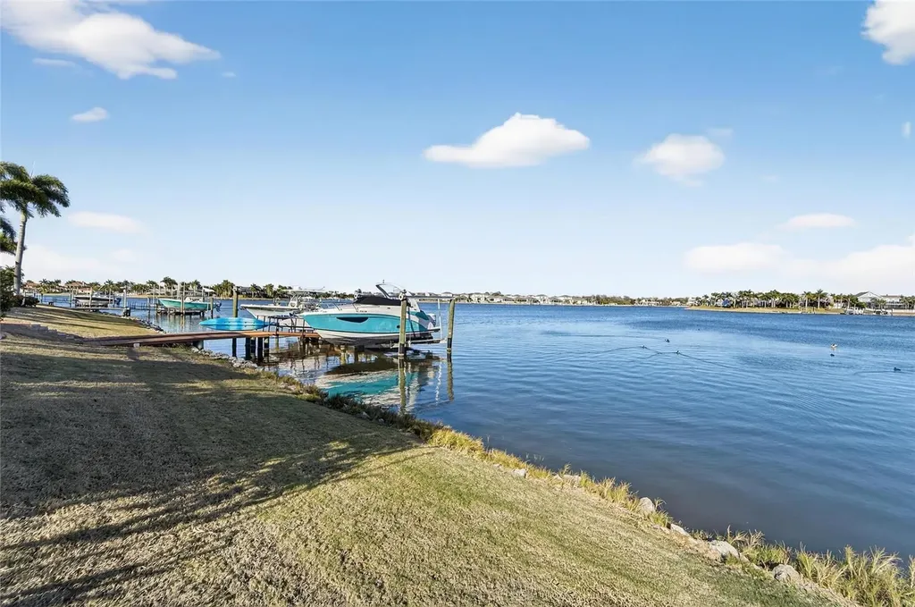 5241 Brighton Shore Drive Apollo Beach FL 33572