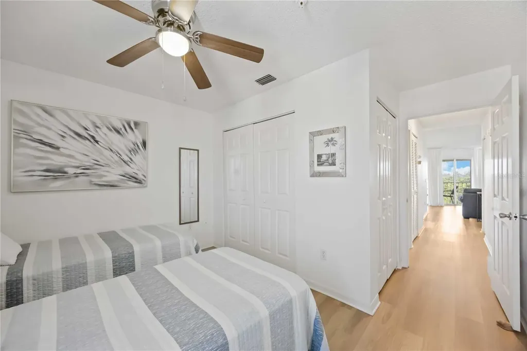 3607 E Bay Drive Holmes Beach FL 34217