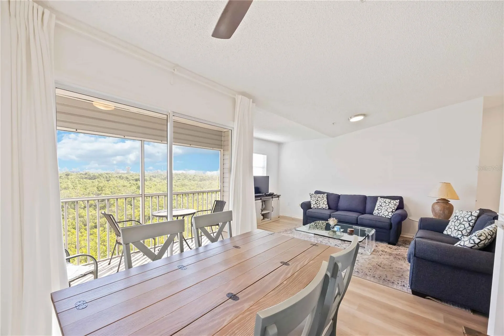 3607 E Bay Drive Holmes Beach FL 34217