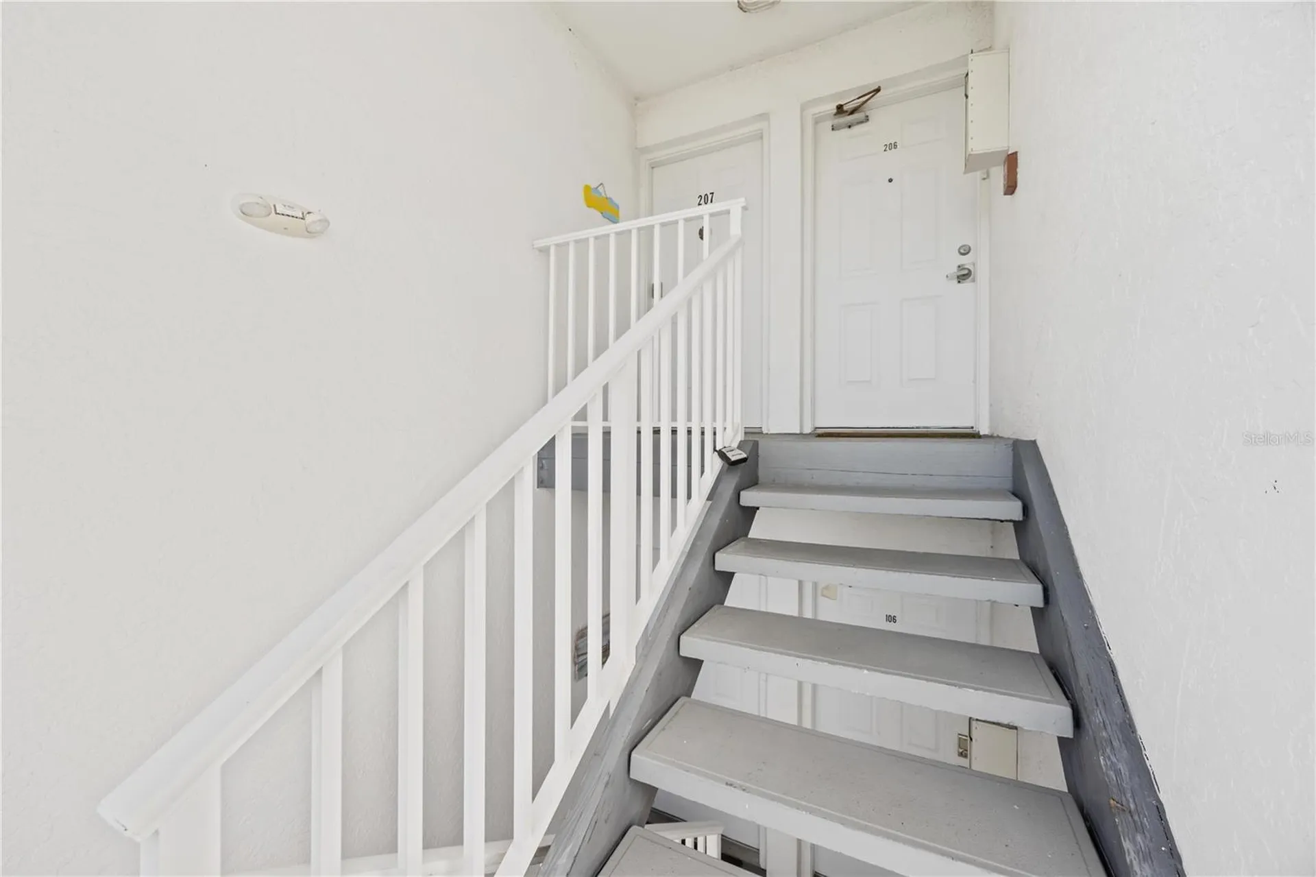 3607 E Bay Drive Holmes Beach FL 34217