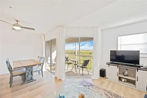 3607 E Bay Drive Holmes Beach FL 34217