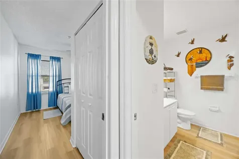 3607 E Bay Drive Holmes Beach FL 34217