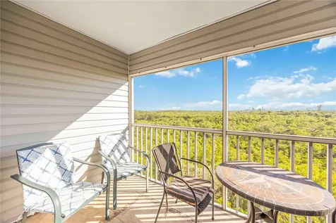 3607 E Bay Drive Holmes Beach FL 34217