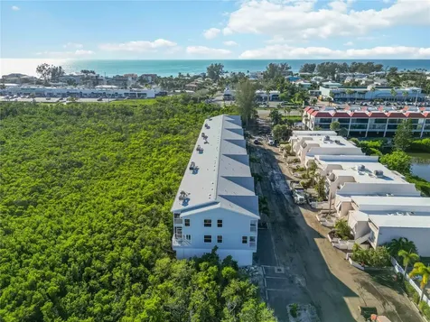 3607 E Bay Drive Holmes Beach FL 34217
