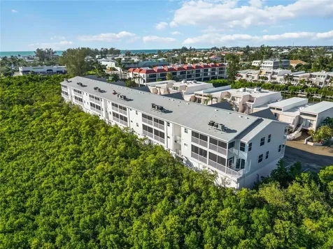 3607 E Bay Drive Holmes Beach FL 34217